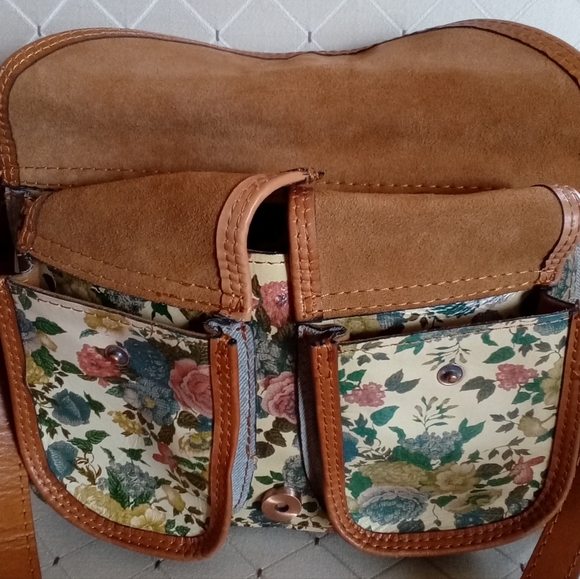 PATRICA NASH CROSSBODY PURSE - Picture 4 of 9
